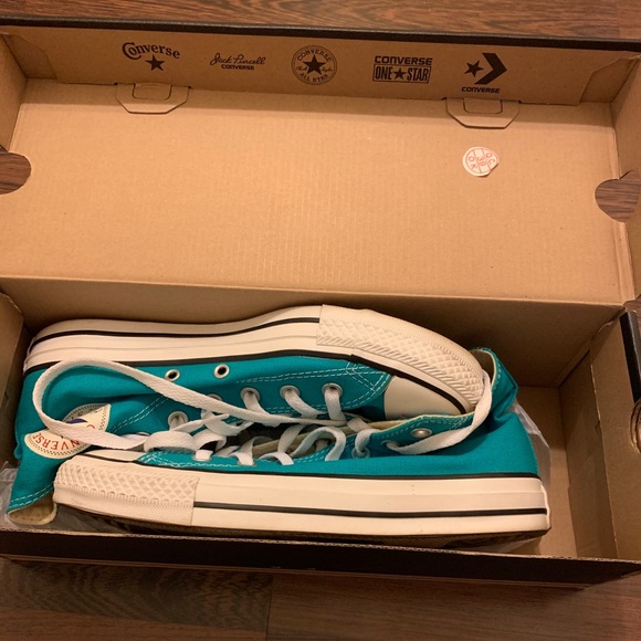 Converse - Picture 2 of 8